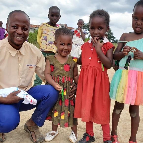 🙏 Meet your Posher, Coast2Coast Missions🌍 - Picture 11 of 14